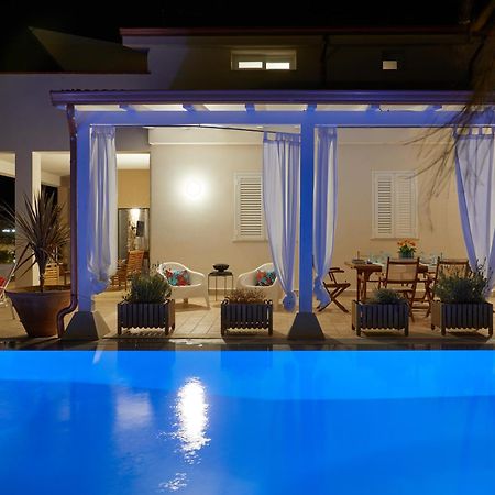 Villa Zamia Con Piscina Санта-Мария-дель-Фокалло Экстерьер фото