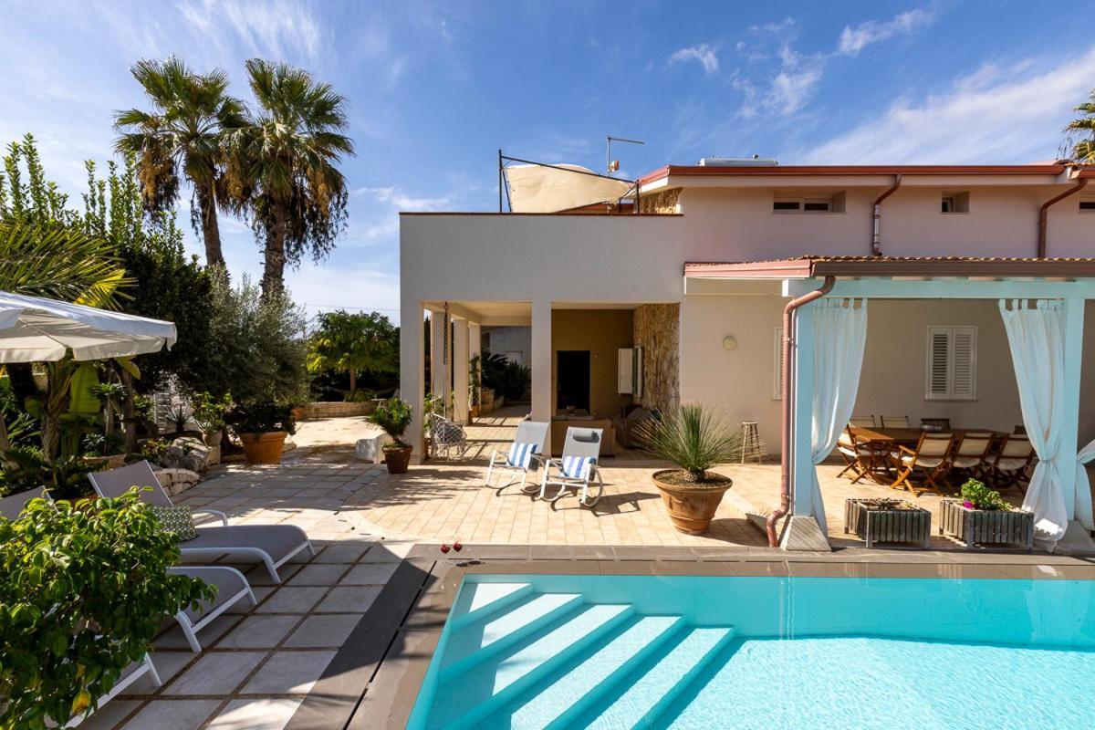 Villa Zamia Con Piscina Санта-Мария-дель-Фокалло Экстерьер фото