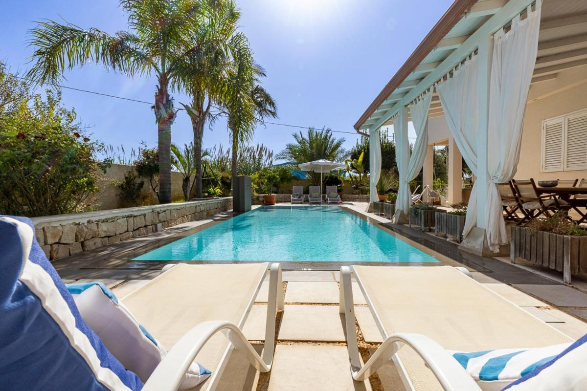 Villa Zamia Con Piscina Санта-Мария-дель-Фокалло Экстерьер фото