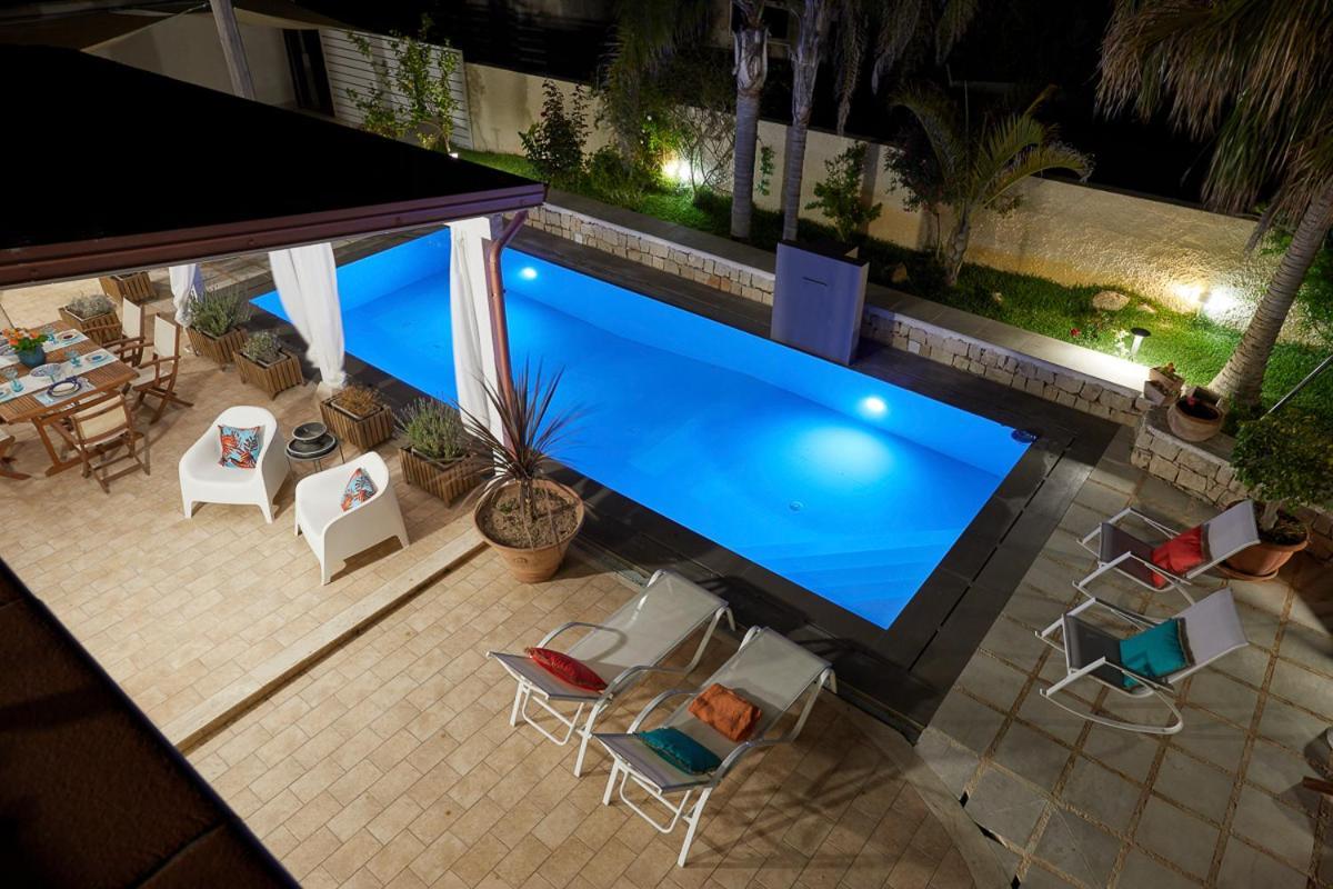 Villa Zamia Con Piscina Санта-Мария-дель-Фокалло Экстерьер фото