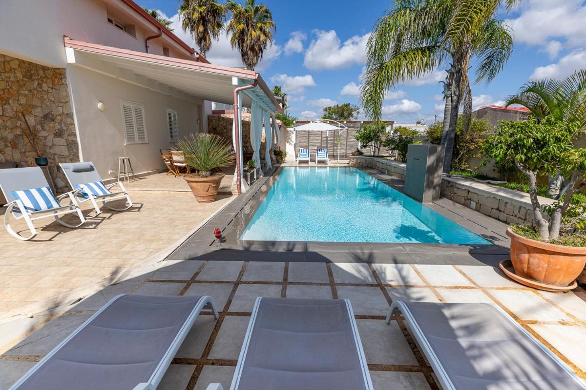Villa Zamia Con Piscina Санта-Мария-дель-Фокалло Экстерьер фото
